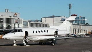 UNIQ Mid-size Jet