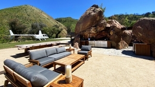 Private Helicopter Hideaway - Glamping Experience